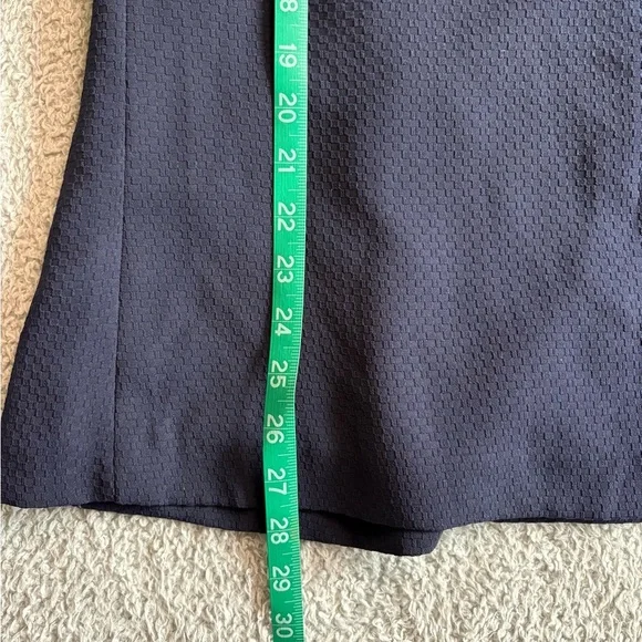 Elegant Black Women's Skirt - Picture 4 of 5